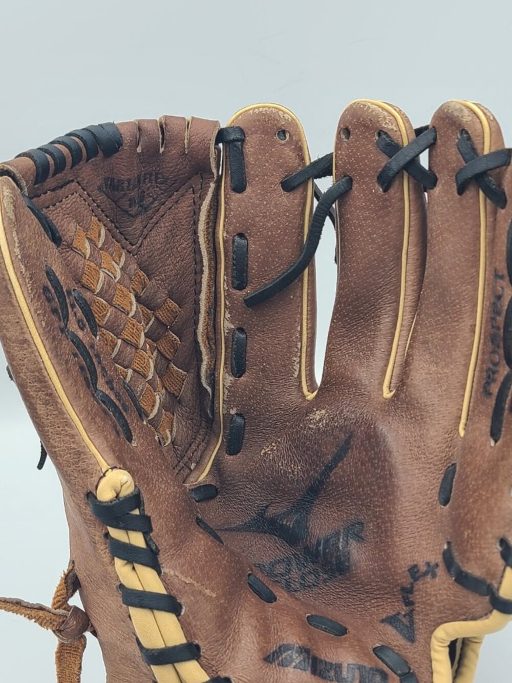 Mizuno GPP 1150Y3 11.5" Youth Baseball Glove Prospect RHT Flex Power Close Mitt - Picture 11 of 12